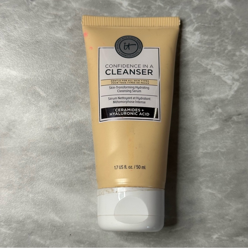 IT Cosmetics Confidence in a‎ Cleanser